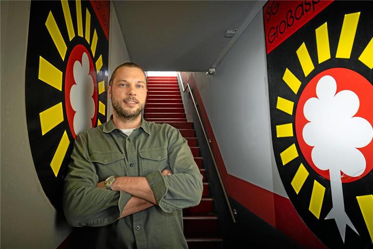 Michael Ferber blickt nach der Rückkehr in die Regionalliga zuversichtlich auf die Saison. Mit dem bisherigen Kader und drei Zugängen soll die Klasse gehalten werden. Foto: Alexander Becher