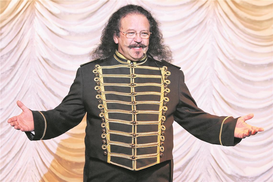 Ein Zauberer verlässt die Bühne der Welt Michael Holderried 2007 bei seinem 40-Jahr-Zauberjubiläum im Backnanger Traumzeit-Theater. Foto: privat