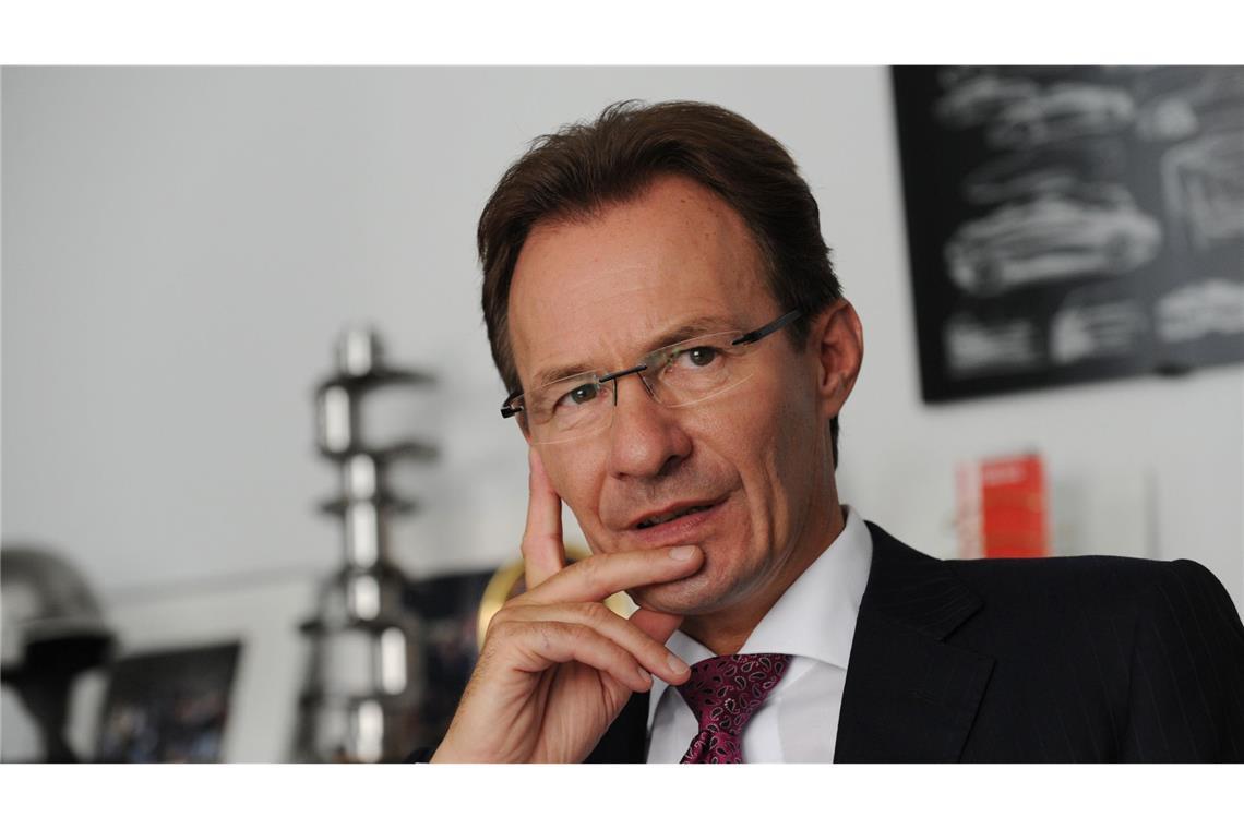 Der neue Porsche-Chef und seine Vorgänger – die Fotos der Mächtigen Michael Macht führt den Porsche-Vorstand von 2009 an ein gutes Jahr lang, dann wechselt er in den Konzernvorstand von VW.