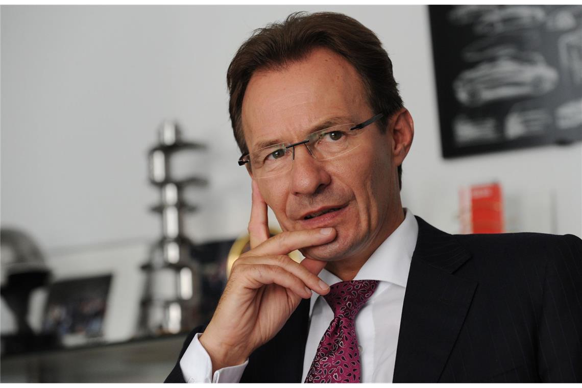 Michael Macht führt den Porsche-Vorstand von 2009 an ein gutes Jahr lang, dann wechselt er in den Konzernvorstand von VW.