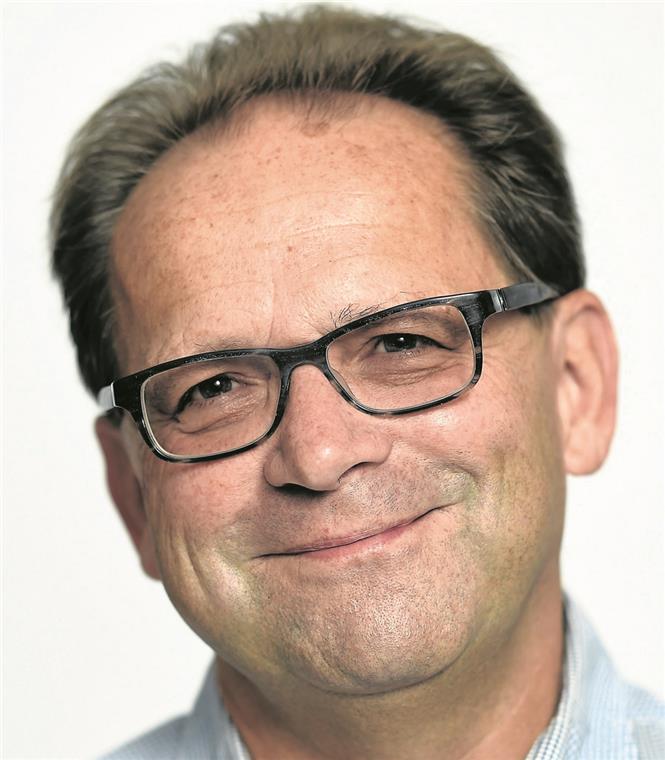 VfB-Präsident begleitet Buchautor Michael Ohnewald