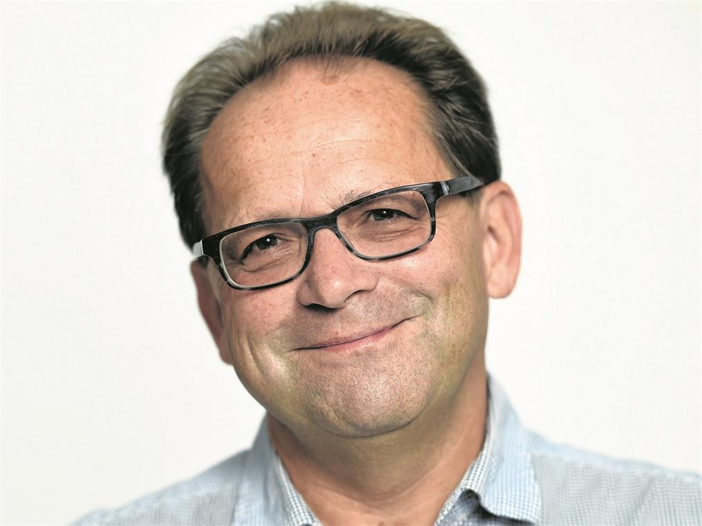 VfB-Präsident begleitet Buchautor Michael Ohnewald