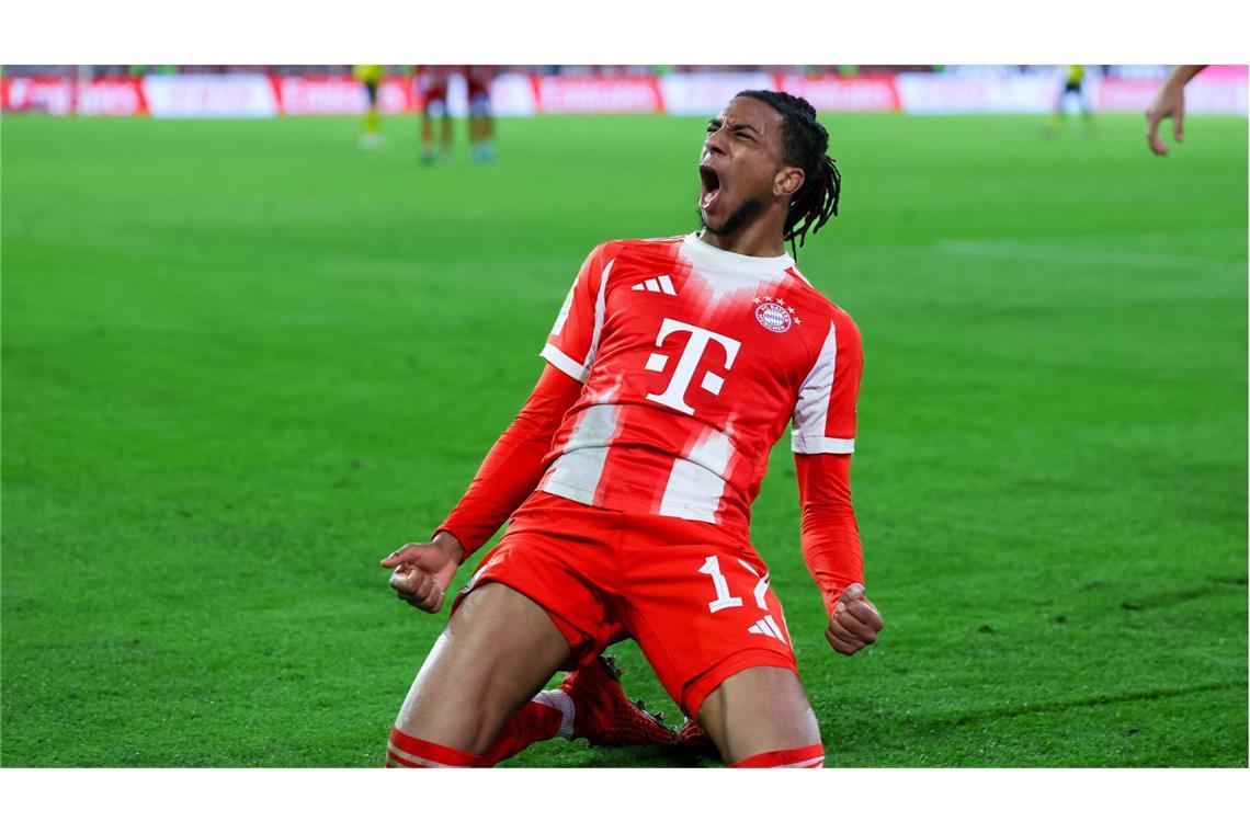 Bayern schlägt BVB im Topspiel Michael Olise jubelt über sein 2:0.