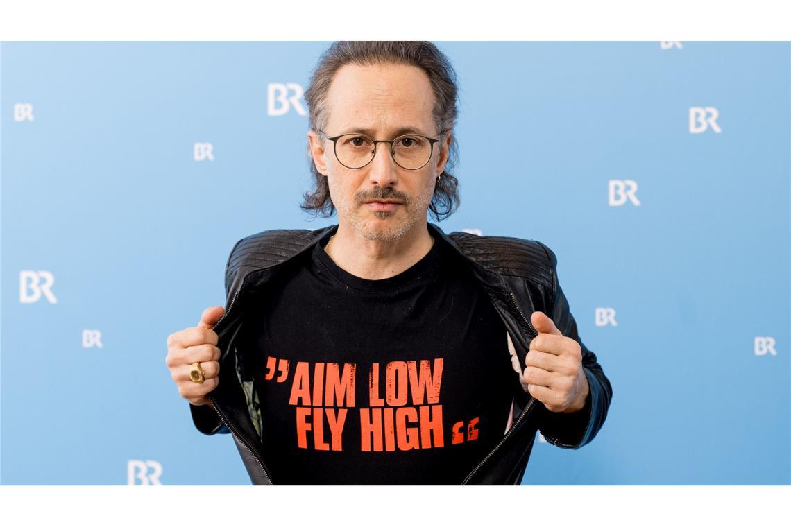 Michael Ostrowski wird durch die neun Live-Shows führen. (Archivbild)