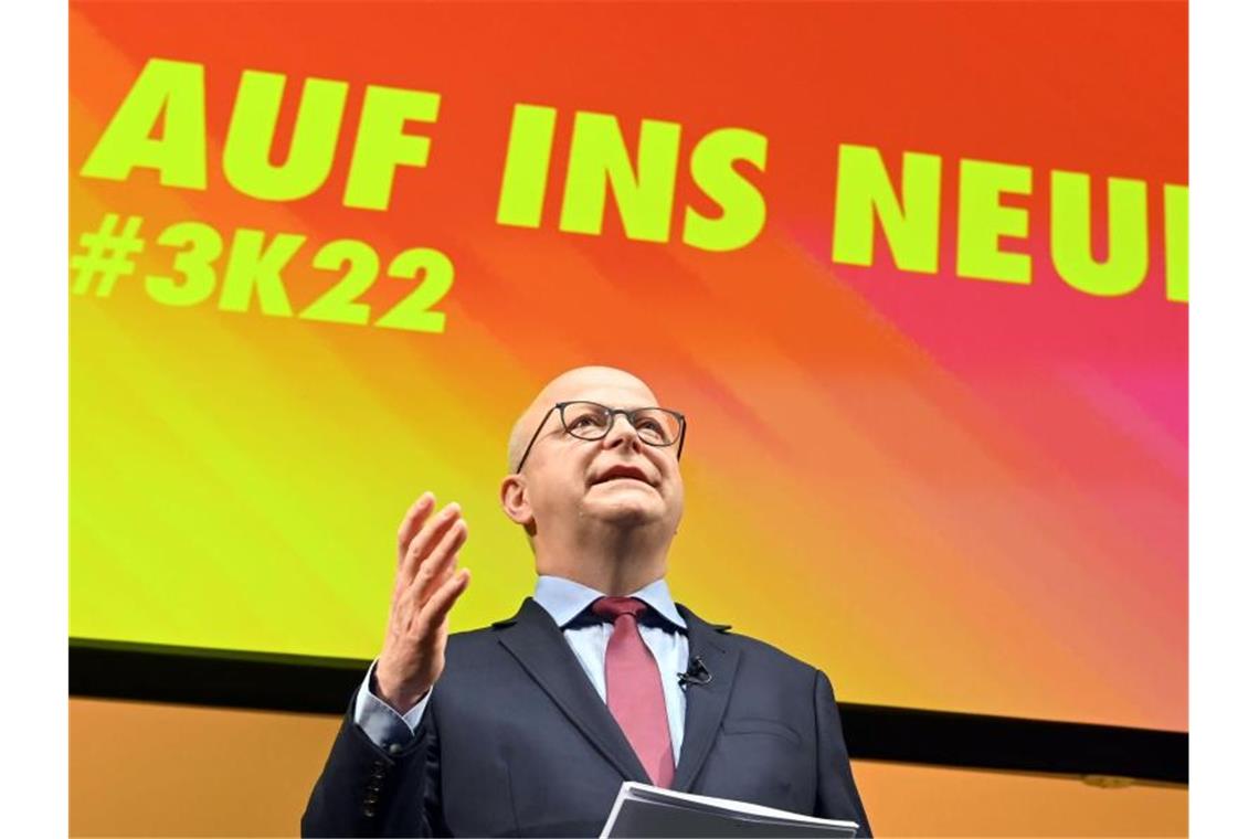 Theurer: Arbeit der Ampel-Koalition wird „kein Spaziergang“ Michael Theurer, Landesvorsitzender der FDP Baden-Württemberg, spricht beim Dreikönigstreffen. Foto: Uli Deck/dpa