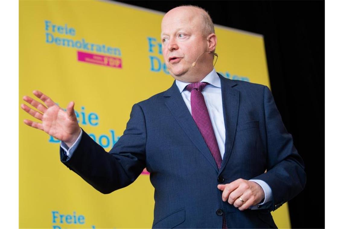 FDP-Landeschef: Demokratie und Marktwirtschaft in Gefahr