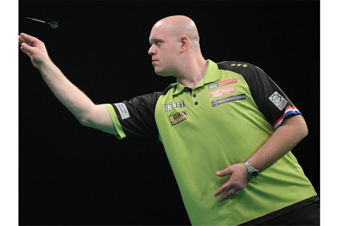 Michael van Gerwen verlor sein Einzel gegen Dawson Murschell, die Niederlande sind aber trotzdem weiter. Foto: Jörg Carstensen