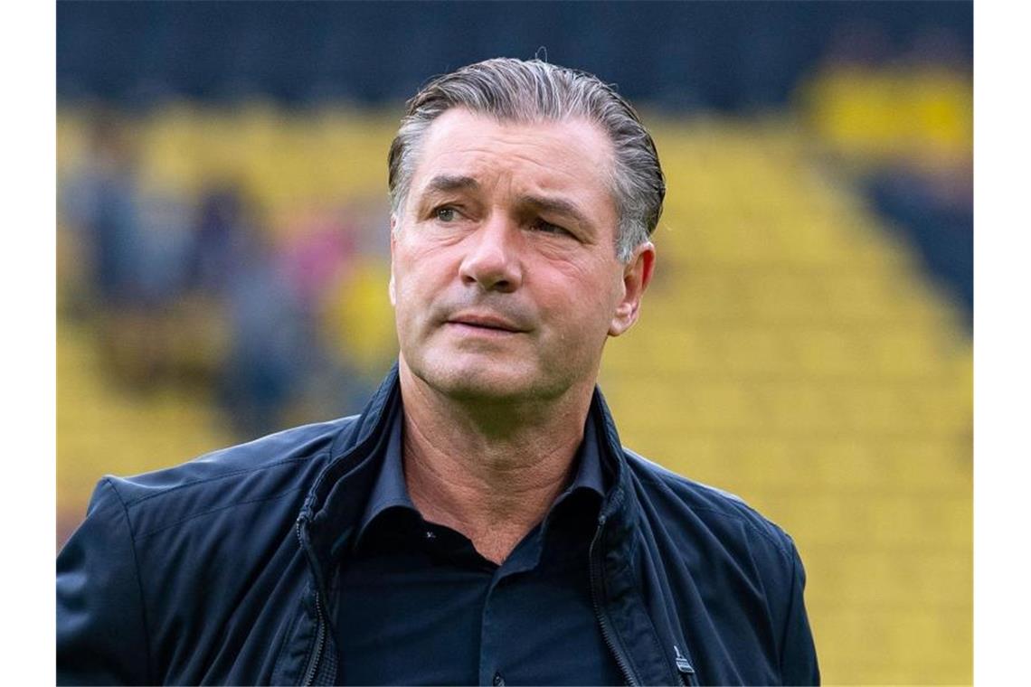 Nach Reus schimpft auch Zorc: Stimmung beim BVB angespannt Michael Zorc regt sich über die Berichterstattung auf. Foto: Guido Kirchner