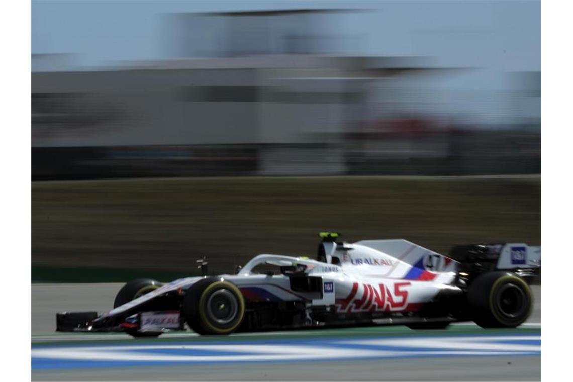 Mick Schumacher kam als 17. ins Ziel. Foto: Manu Fernandez/AP/dpa