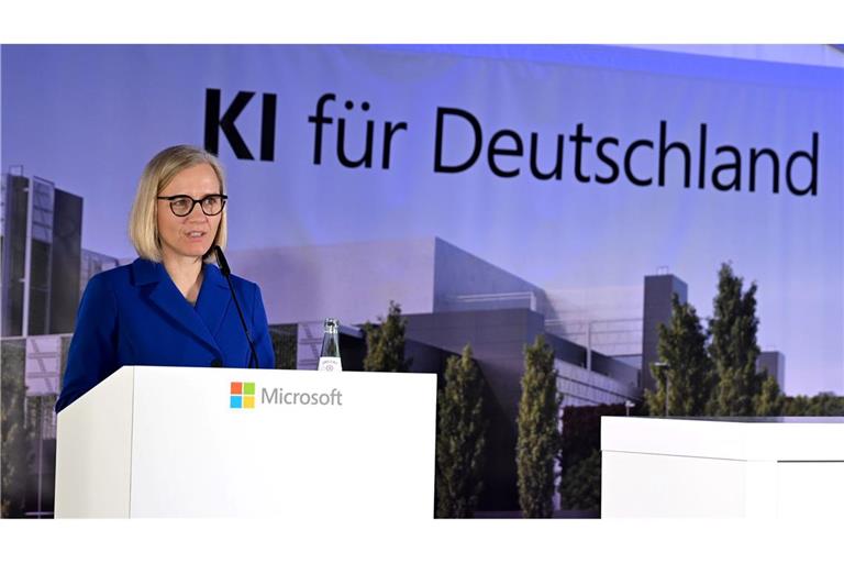 Microsoft-Deutschlandchefin Agnes Heftberger bei der Spatenstich-Feier.