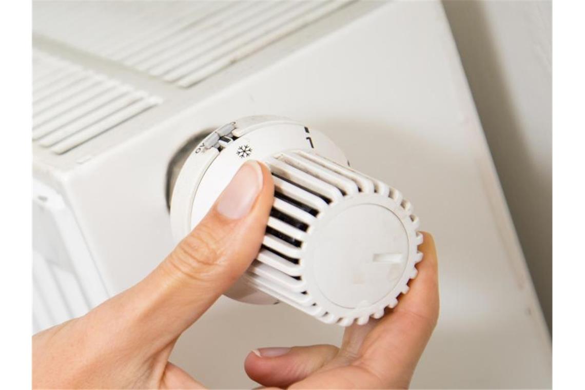 Wie die Ampel den Alltag der Bürger verändern will Mieter sollen die Mehrkosten beim Heizen durch den höheren CO2-Preis nicht mehr alleine tragen - die Vermieter müssen sich beteiligen. Foto: Christin Klose/dpa-tmn