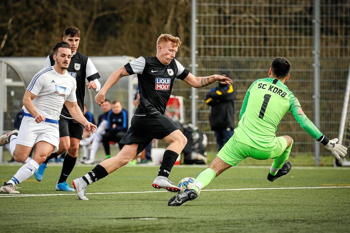 Mika Abraham steuert zwei Tore zum 3:0-Erfolg der Steinbacher bei. Foto: A. Becher