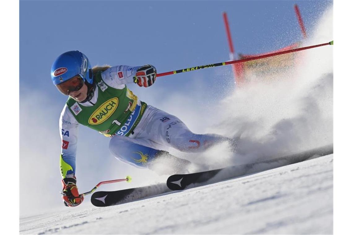Ausrufezeichen zum Auftakt: Ski-Star Shiffrin brilliert Mikaela Shiffrin aus den USA gewann den Saison-Auftakt. Foto: Gian Ehrenzeller/KEYSTONE/dpa