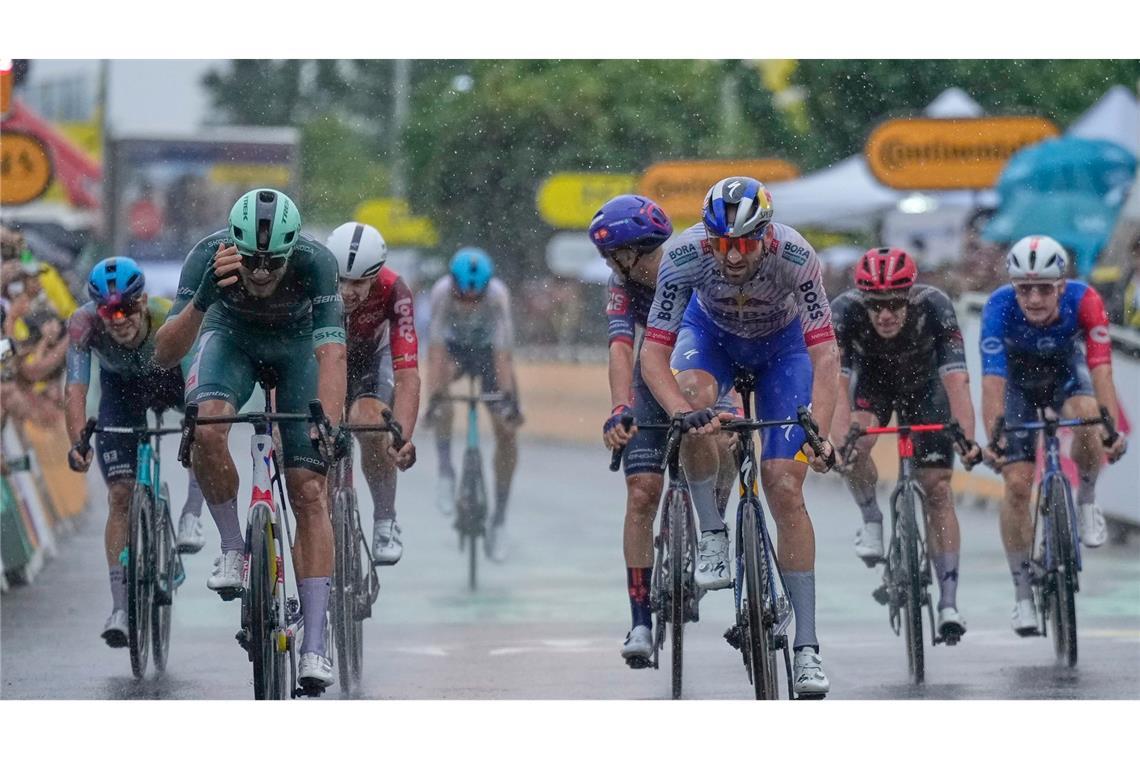 Sprinter Bauhaus entgeht Sturz-Chaos - Milan gewinnt Milan landete nur knapp vor Jordi Meeus.