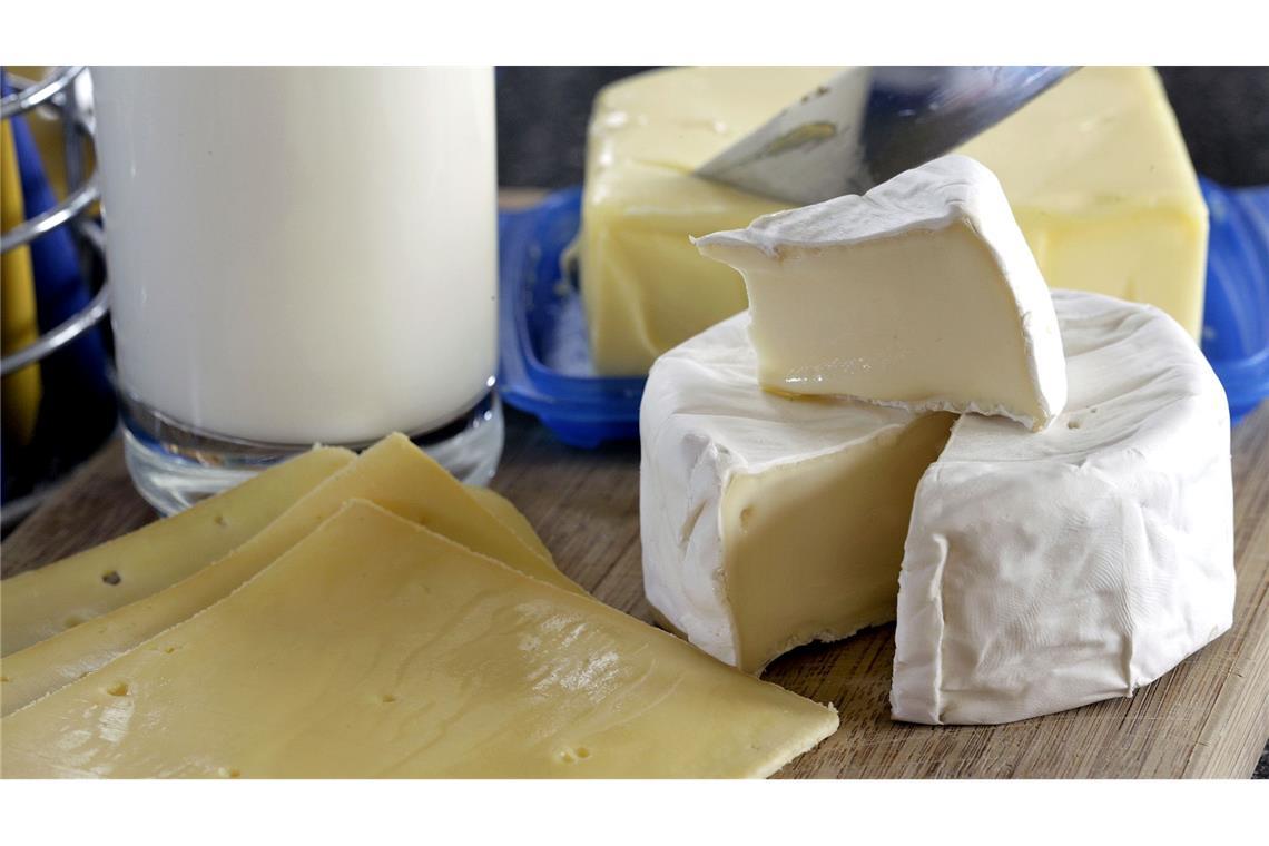 Milchprodukte stehen in Deutschland nach wie vor häufig auf dem Frühstücktisch. (Archivbild)