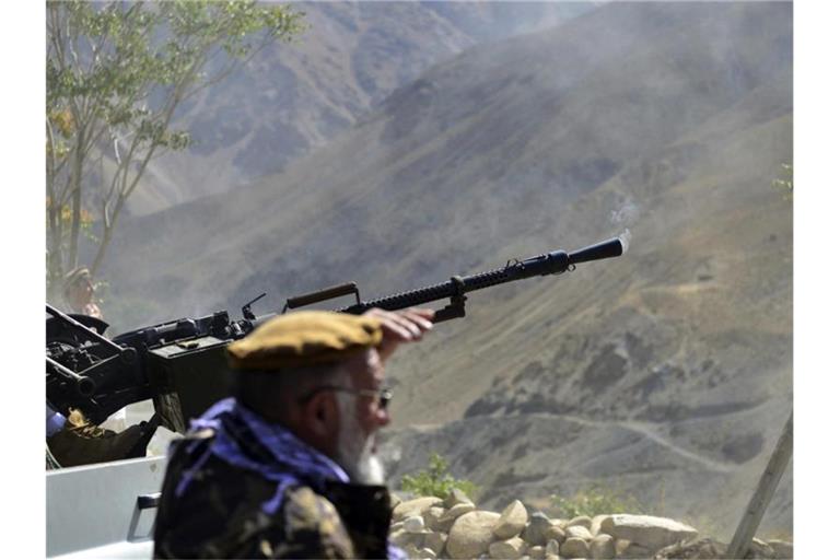 Milizionäre der Miliz von Massoud in der Provinz Pandschir. Foto: Jalaluddin Sekandar/AP/dpa