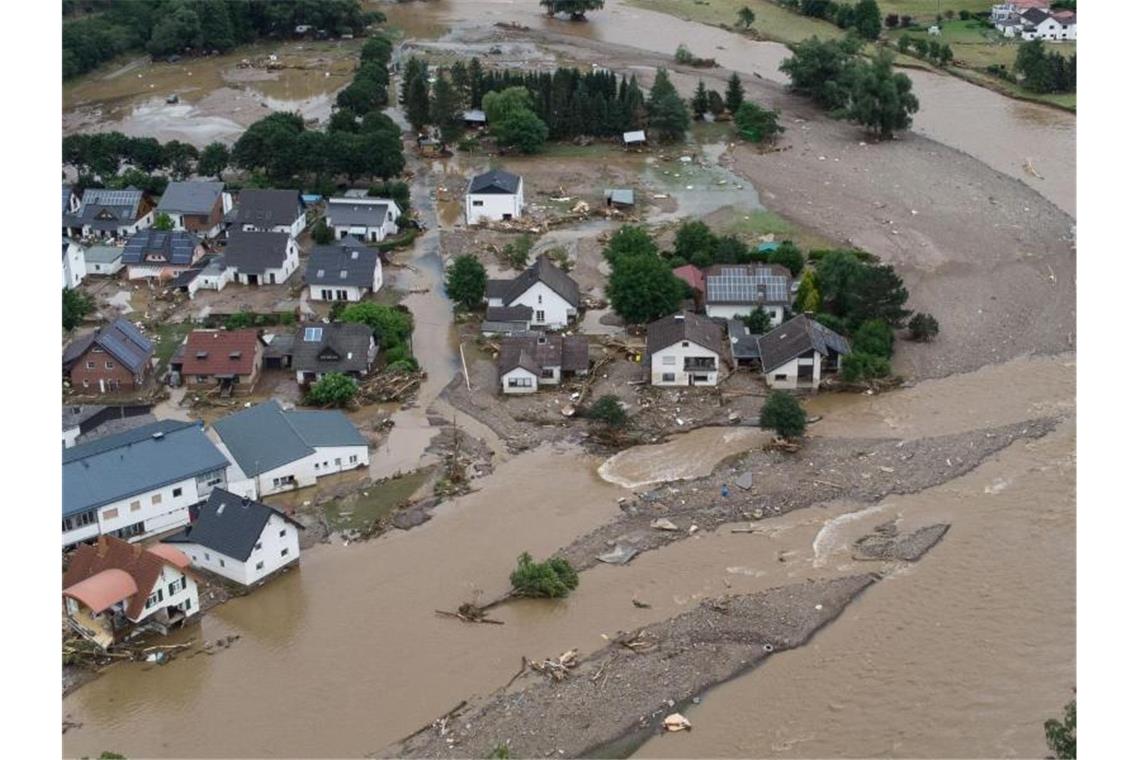 Mindestens 180 Menschen kamen bei der Hochwasserkatastrophe im Juli ums Leben. Foto: Boris Roessler/dpa