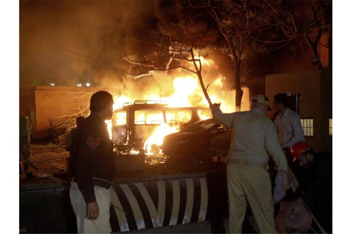 Mindestens vier Menschen sind bei einer Explosion in Pakistan getötet worden. Foto: Arshad Butt/AP/dpa