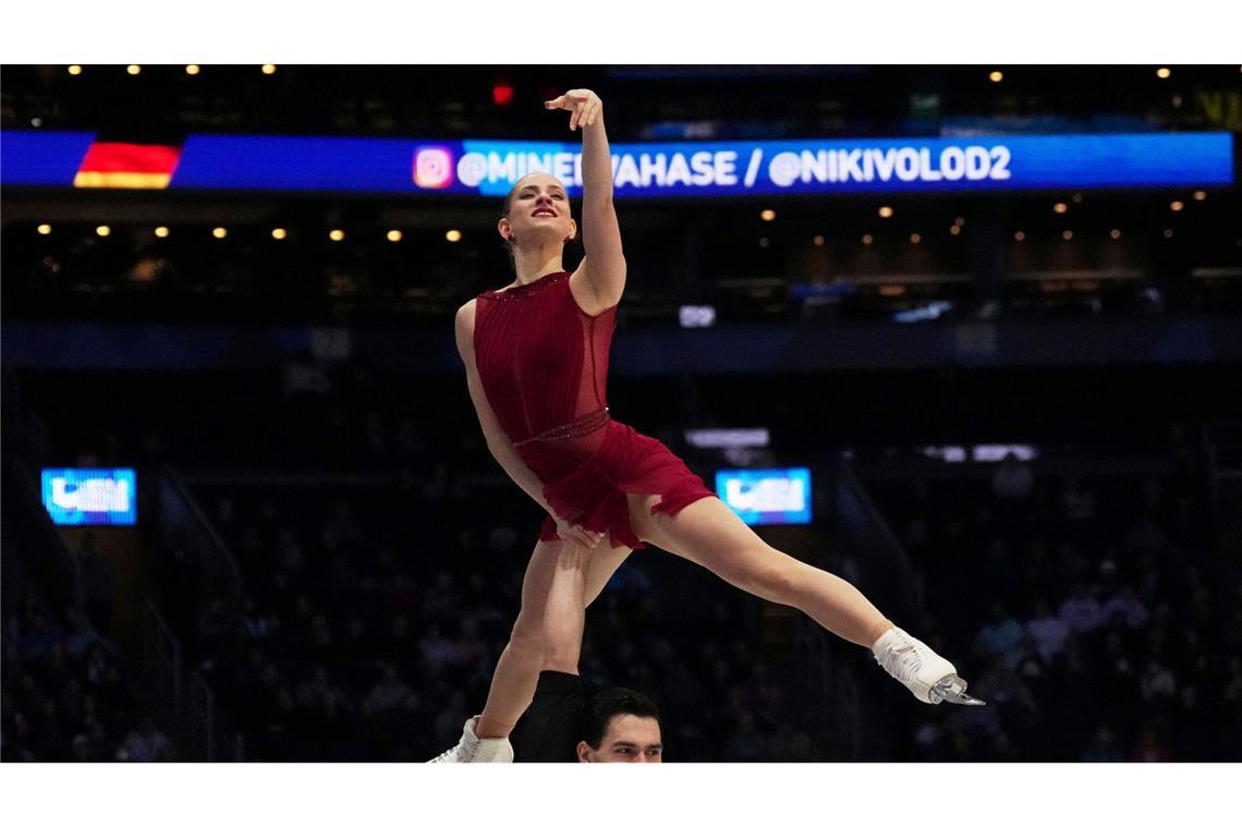 Hase/Wolodin auf Podestkurs bei Eiskunstlauf-WM Minerva Hase und Nikita Wolodin liegen bei der Eiskunstlauf-WM in Boston nach dem Kurzprogramm auf Rang drei.