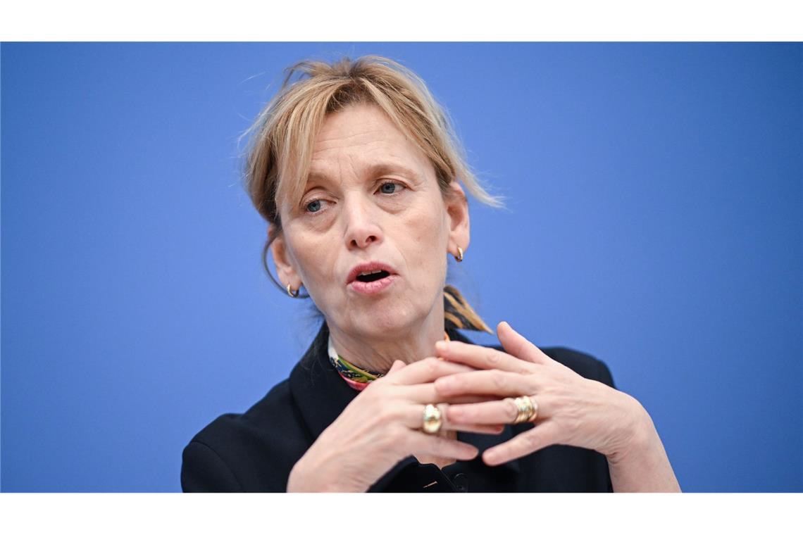 Ministerin Prien sieht das Internet auch als Mittel gegen Einsamkeit bei Älteren.