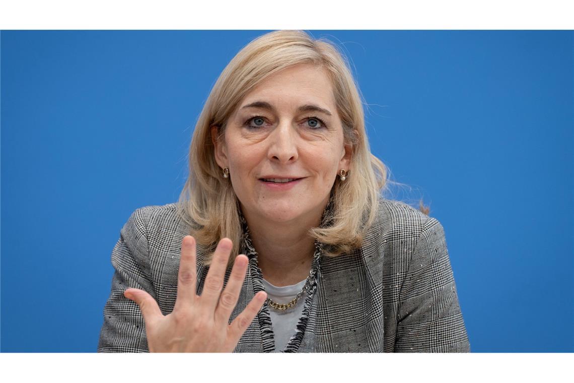 Sparpaket gegen höhere Krankenkassenbeiträge Ministerin Warken will Beitragserhöhungen abwenden. (Archivbild)