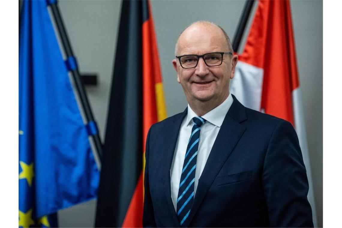 Ministerpräsident Dietmar Woidke: „Alle wissen, was an diesem Projekt für das Land, für die Region, für ganz Deutschland hängt.“. Foto: Christophe Gateau/dpa