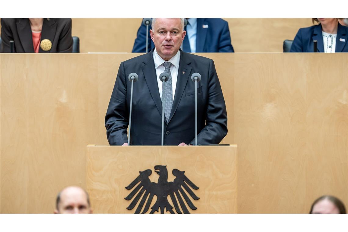 Ministerpräsident Schnieder warnte vor einer Gefährdung von Versorgungsstrukturen.