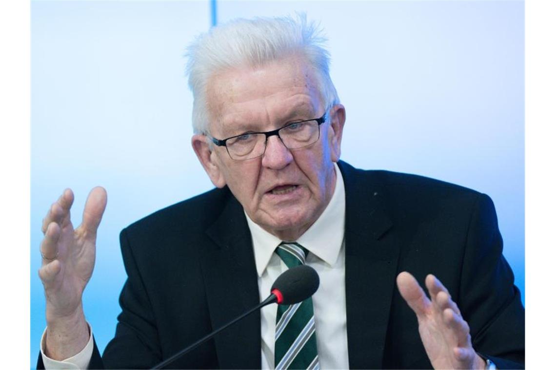 Kretschmann: Clubs und Diskotheken bleiben geschlossen