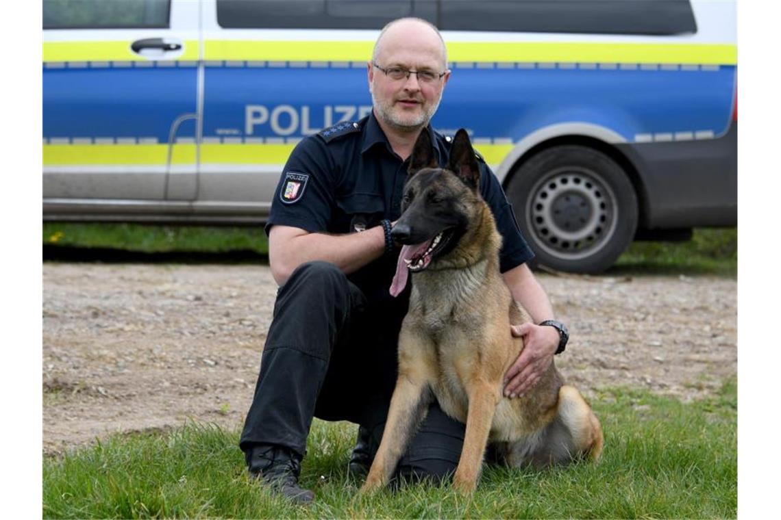 Findelhund Jack macht Polizei-Karriere