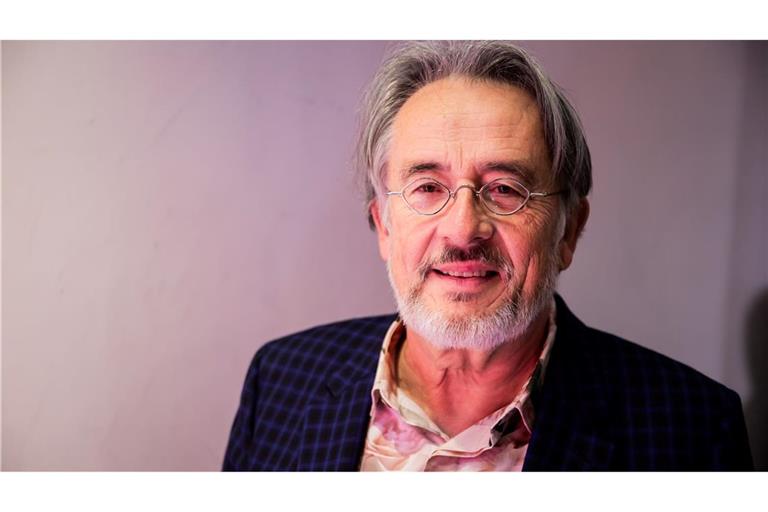 Mit 66 Jahren, da fängt das Leben an: Gert Scobel bleibt auch als Rentner aktiv bei Youtube. (Archivbild)