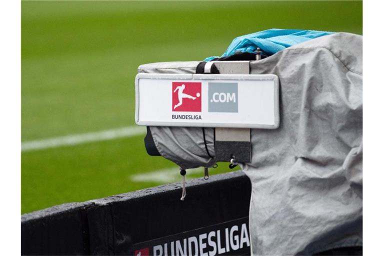 Mit Amazon ist ein neuer Konkurrent auf dem TV-Rechte-Markt der Fußball-Bundesliga aufgetaucht. Foto: Soeren Stache/dpa-Zentralbild/dpa