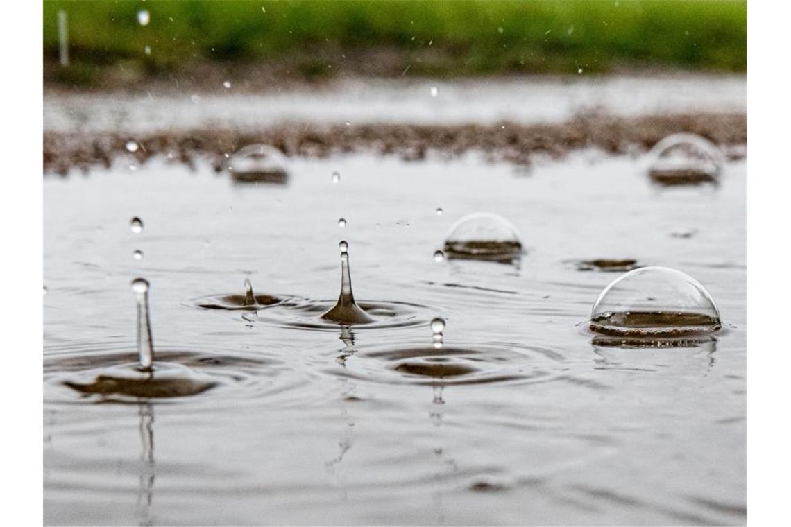 Gewitter, Schauer und Überschwemmungen durch Tief „Axel“