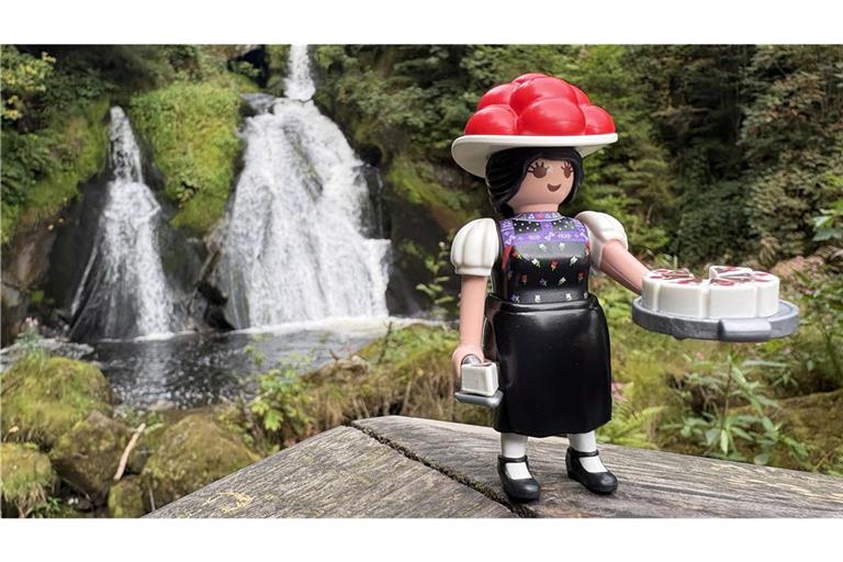 Mit Bollenhut und Torte: Die „Schwarzwald Marie“ von Playmobil ist ein Verkaufsschlager.