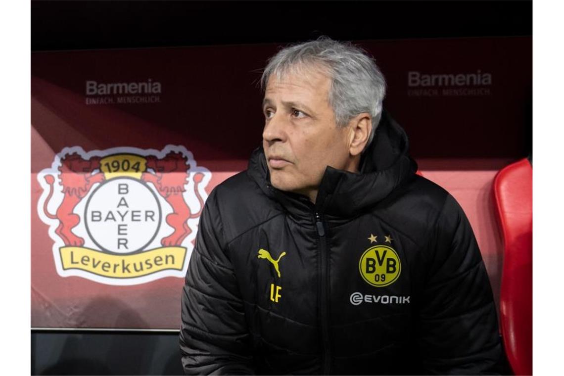 Reizthema Zweikampfschwäche: Kritik beim BVB wird lauter Mit Borussia Dortmund unter Zugzwang: BVB-Coach Lucien Favre. Foto: Bernd Thissen/dpa
