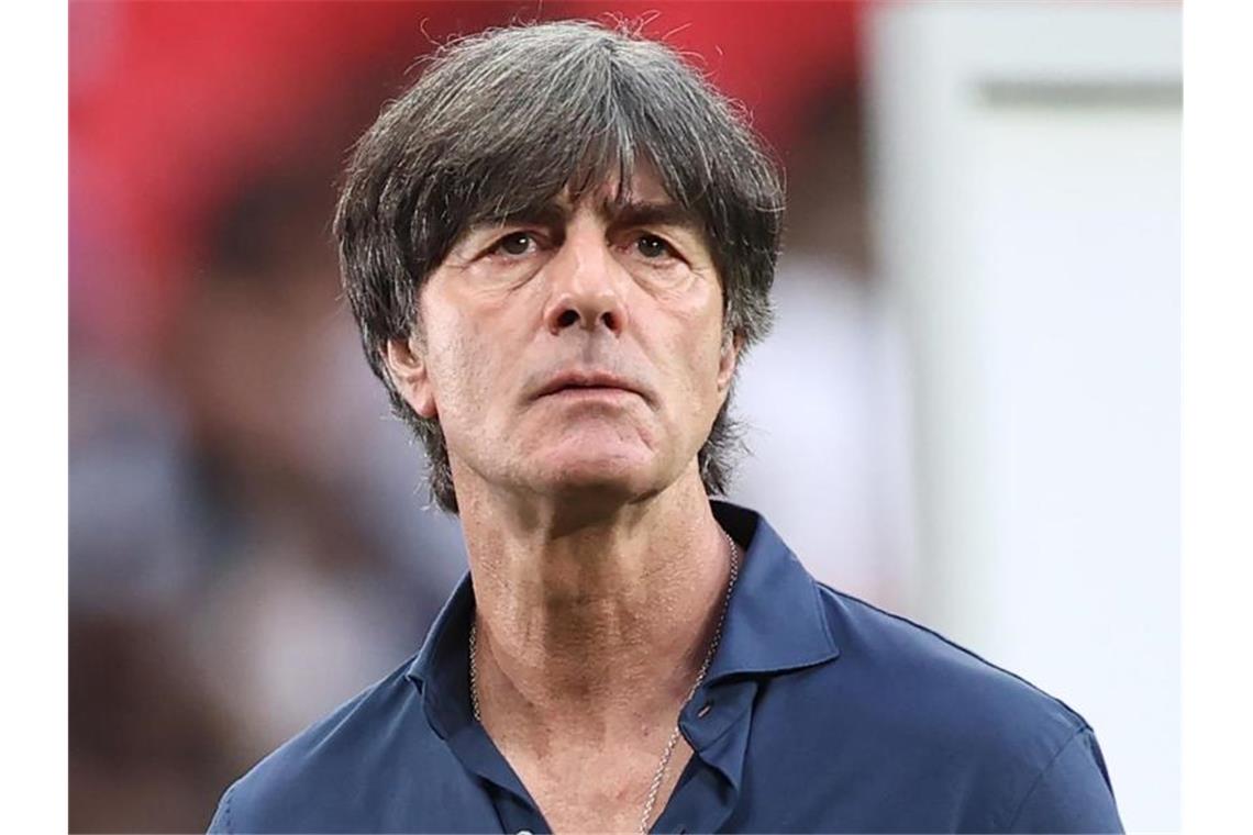 Löw-Abschied nach EM-K.o. - Flick übernimmt Mit dem Abschied von Löw endet nach 15 Jahren die längste Strecke eines Bundestrainers. Foto: Christian Charisius/dpa