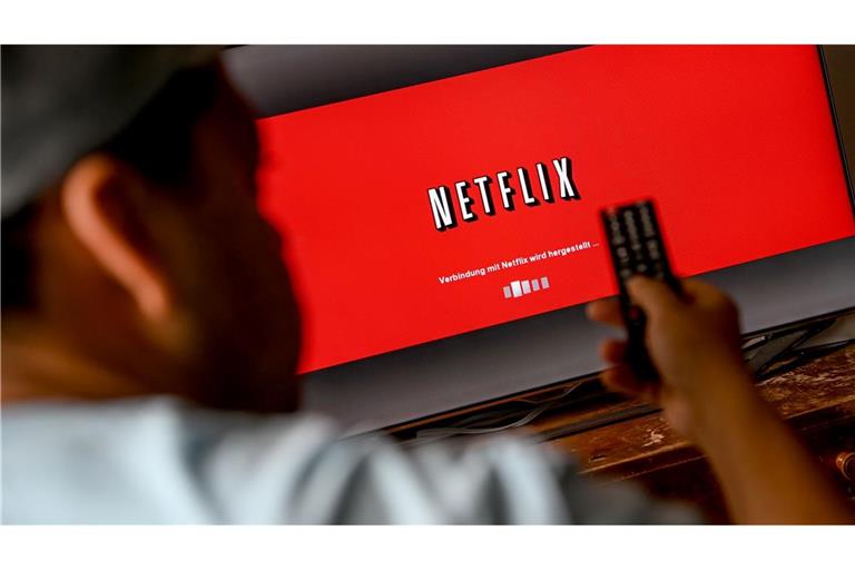 Mit dem Angebot der Streaming-Anbieter ist Binge-Watching zum gesellschaftlichen Phänomen geworden - mit gewissem Sucht-Potenzial.