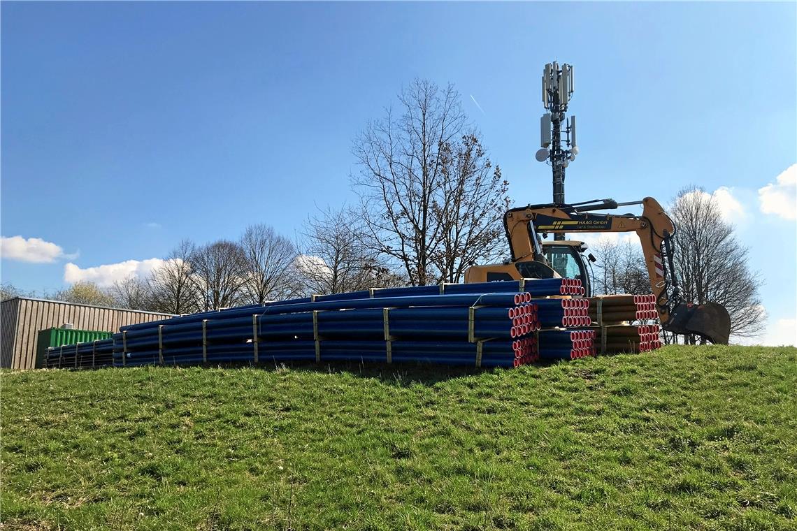 Leitungsbau beim Weissacher Wasserwerk Hohholz läuft an