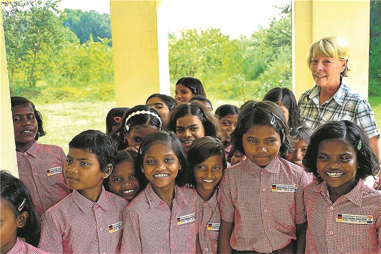 Mit dem Erlös der Benefizveranstaltung und weiteren Spenden betreibt der Verein Bildungsprojekte für Mädchen in Indien. Marianne Frank-Mast wendet sich damit besonders an Kinder aus benachteiligten Familien von Unberührbaren und Stammesangehörigen. Foto: privat