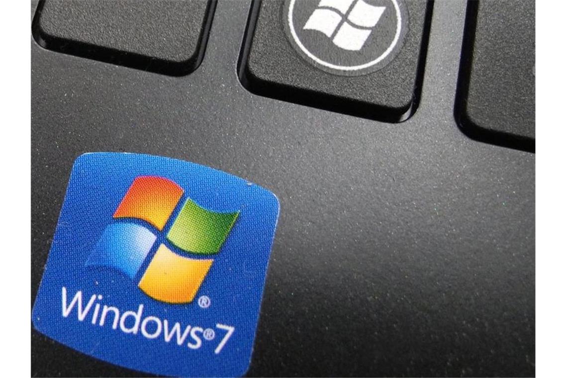 Mit dem Ignorieren des Support-Endes für Windows 7 und andere veraltete Windows-Versionen gehen User ein höheres Risiko ein, weil dies Cyberangriffe erleichtert. Foto: Mauritz Antin/epa/dpa
