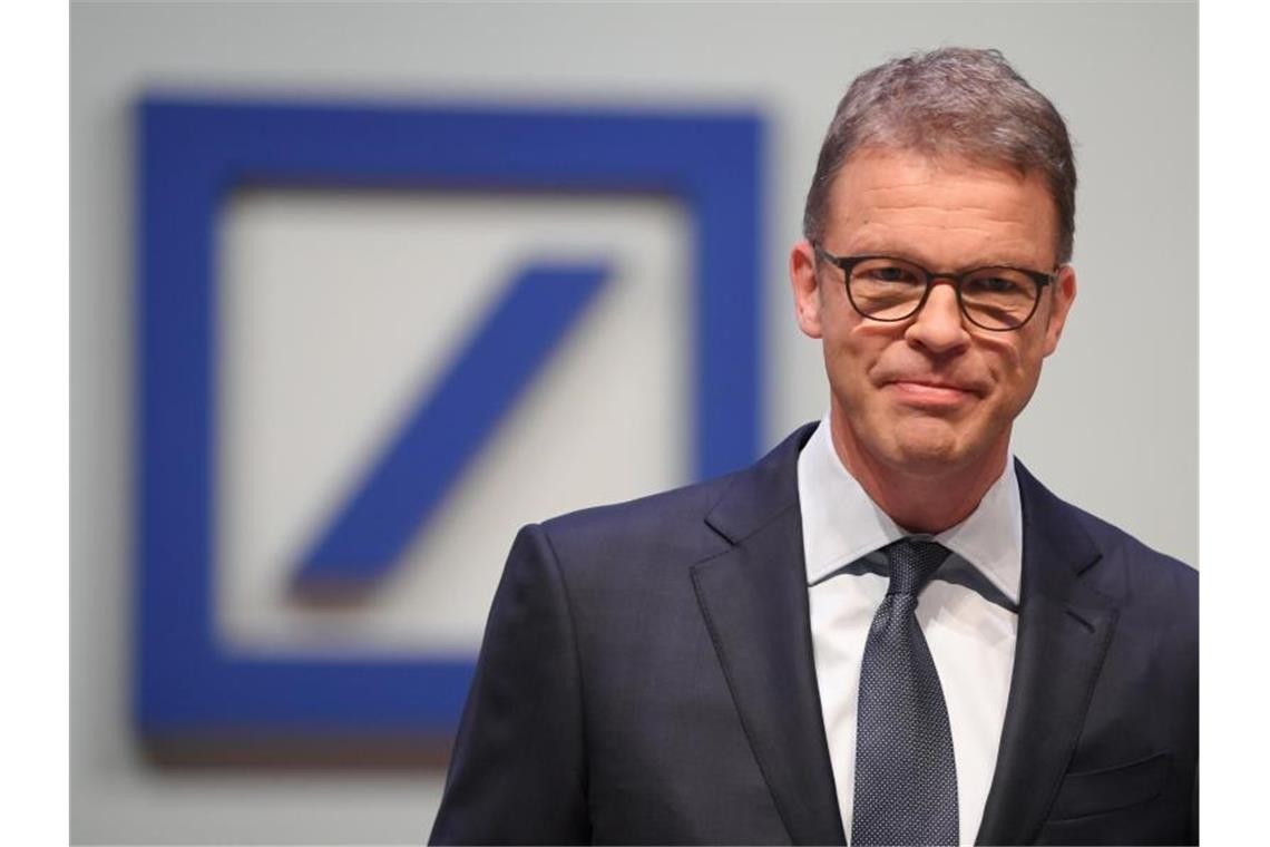 Deutsche Bank macht bei drastischem Stellenabbau Tempo Mit dem radikalen Umbau will Deutsche Bank-Chef Christian Sewing das Finanzhaus konkurrenzfähiger machen. Foto: Arne Dedert