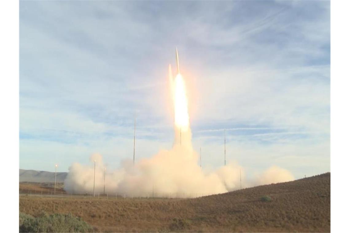 USA testen ballistische Rakete Mit dem Raketentest geht nun die Sorge nach einem Wettrüsten um. Foto: Michael Stonecypher/DoD via dvids/dpa