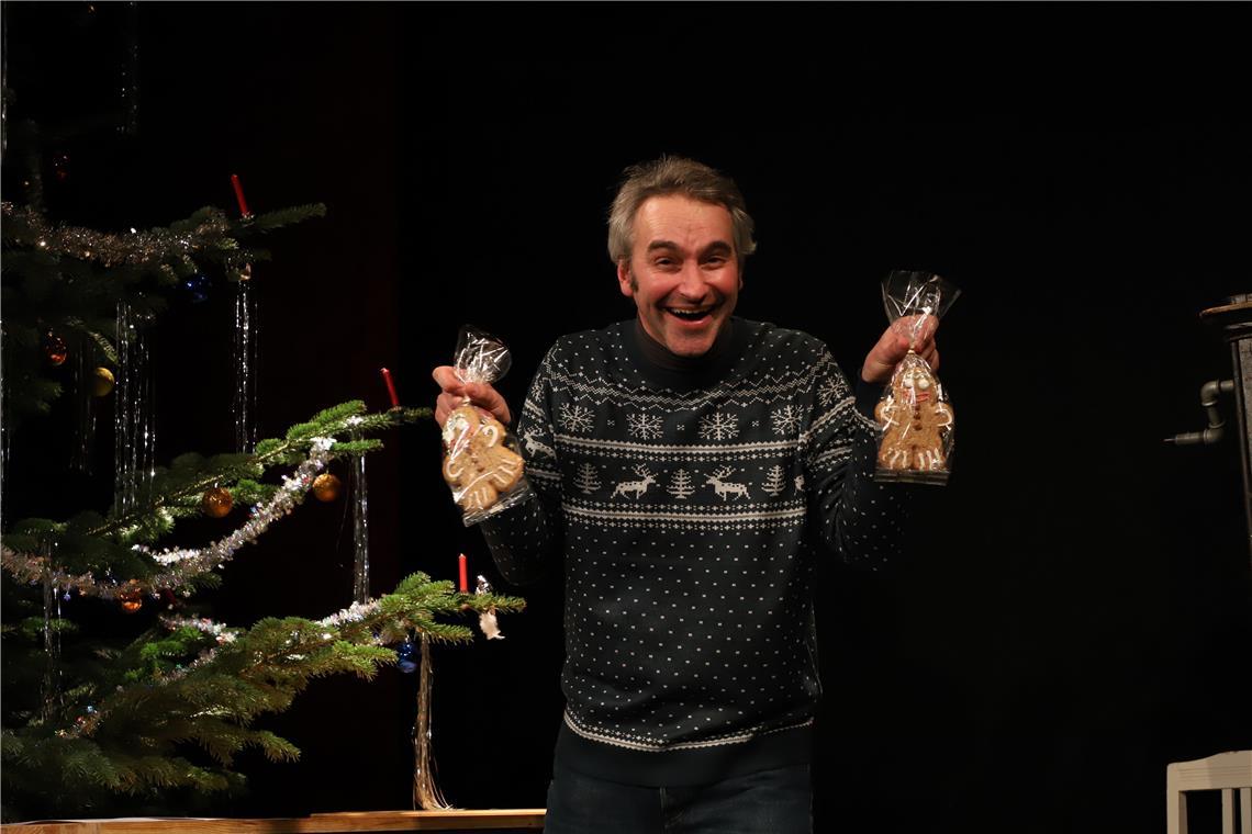 Mit dem Stück „Pfefferkuchenmänner – Speeddating mit Weihnachten“ zelebriert Thomas Weber die Vorweihnachtszeit. Foto: Kabirinett