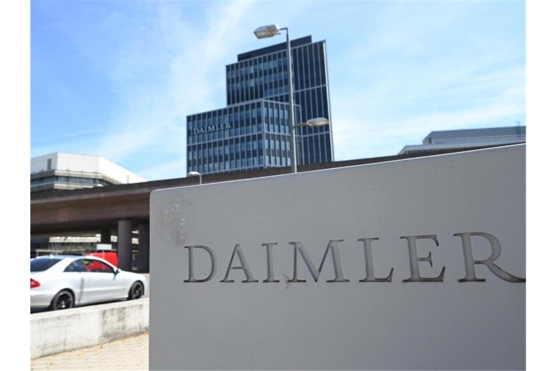 Mit dem Verkauf von 25 Niederlassungen könnte Daimler bis zu einer Milliarde Euro erlösen. Foto: Bernd Weißbrod/dpa
