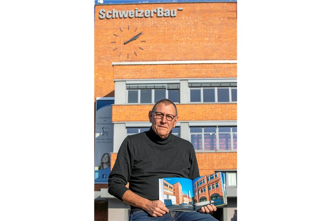 Mit dem Zeitpunkt der Buchvorstellung hat Bernhard J. Lattner kein Glück. Ebenso wie schon bei seinem ersten Werk verhinderte ein Lockdown die Präsentation vor Publikum.Foto: A. Becher