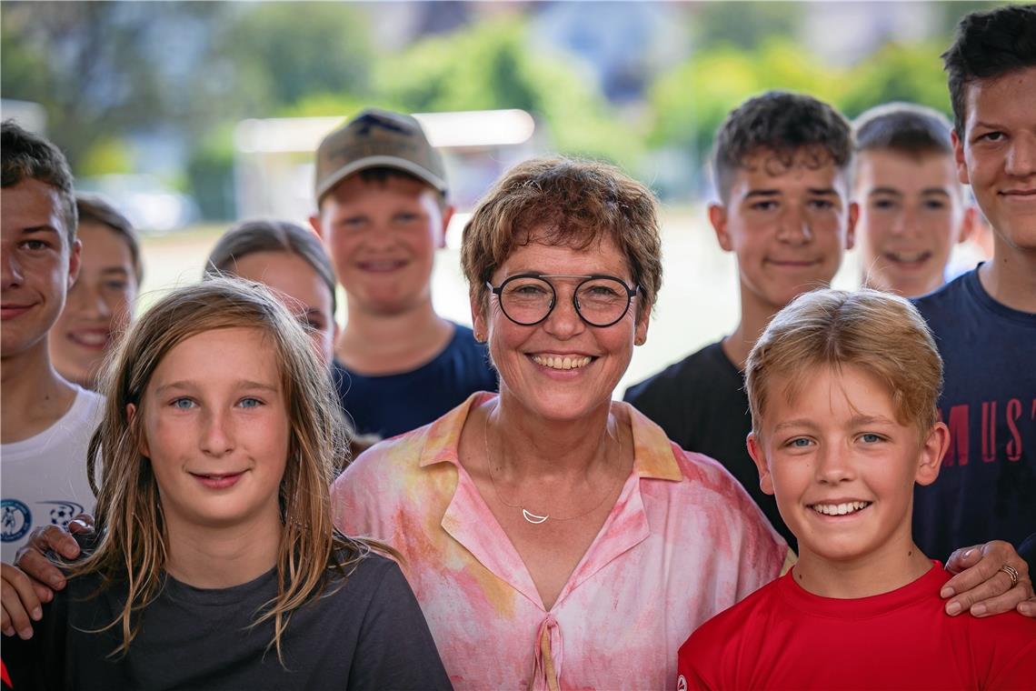 Sabine Gross geht nach 19 Jahren als Leiterin der Lautereck-Realschule in den Ruhestand Mit den Schülerinnen und Schülern der Lautereck-Realschule verbindet Sabine Gross viele schöne Erinnerungen. Foto: Alexander Becher