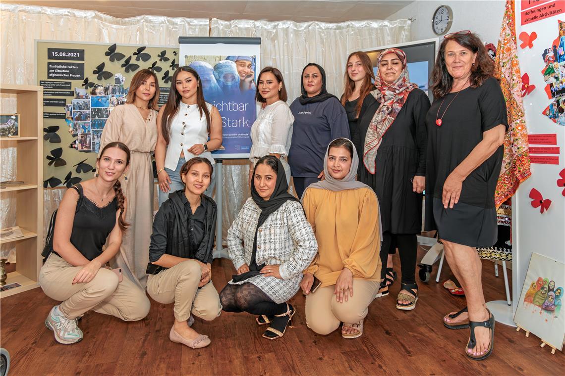 Mit der Ausstellung möchten die Macherinnen den Frauen in Afghanistan eine Botschaft der Hoffnung senden. Fotos: Stefan Bossow