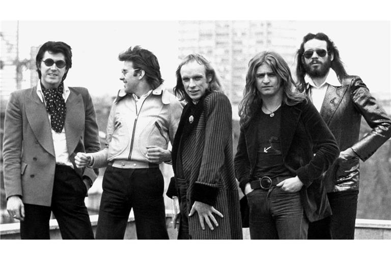 Mit der Band Roxy Music wurde Bryan Ferry (l.) in den 70er Jahren berühmt. Fast zeitgleich begann er eine Solokarriere. (Archivbild)