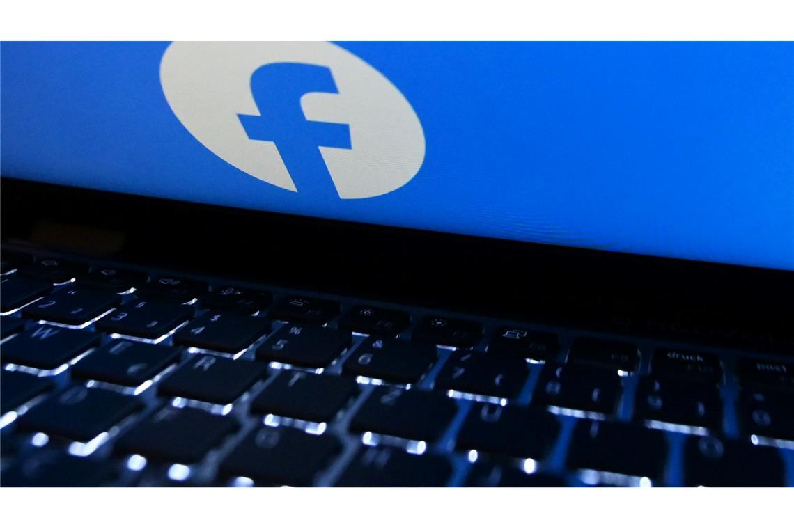 Mit der Freunde-finden-Funktion können registrierte Facebook-Nutzer die auf ihren Endgeräten verfügbaren Kontaktdaten auf einen Server hochladen.