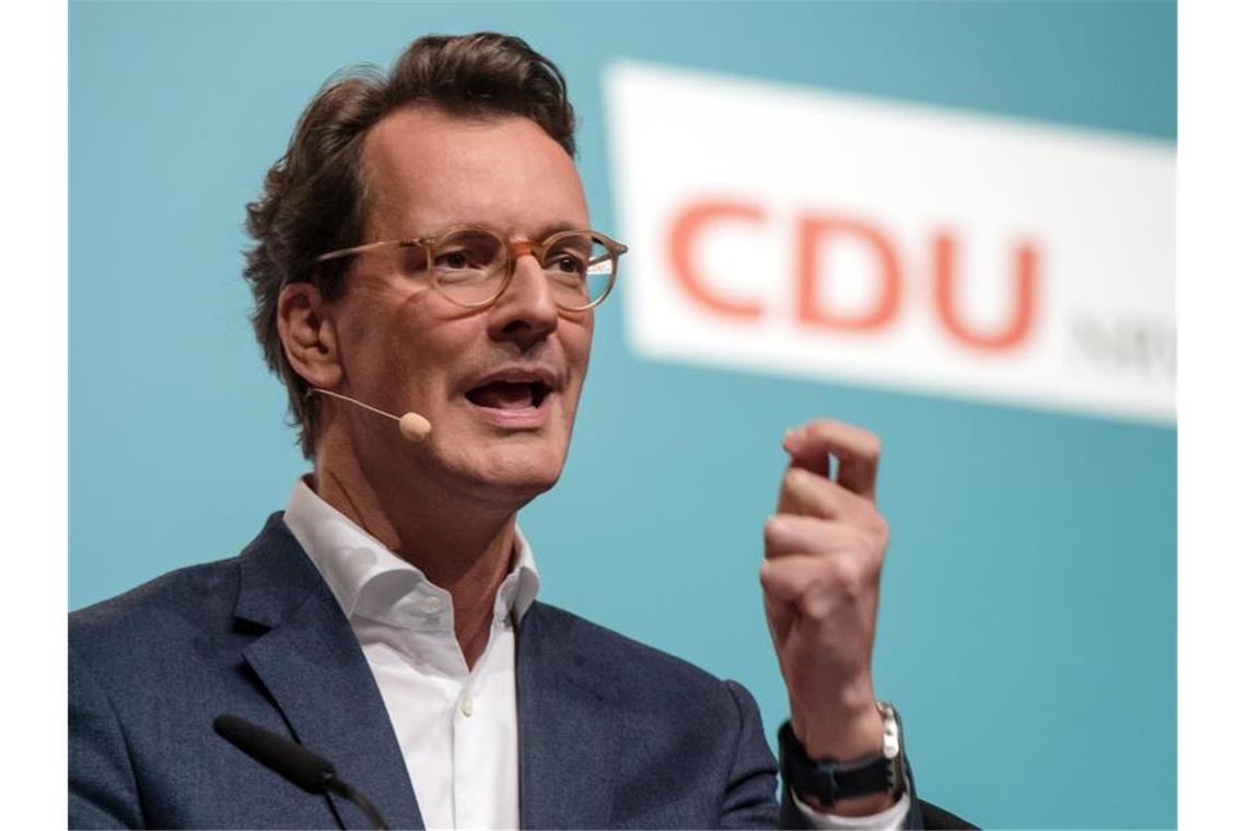 Durchmarsch oder Wahl-Krimi - NRW vor Laschet-Nachfolge Mit der hauchdünnen Regierungsmehrheit könnte Hendrik Wüsts Wahl in dem Fünf-Parteien-Parlament durchaus zur Zitterpartie werden. Foto: Bernd Thissen/dpa