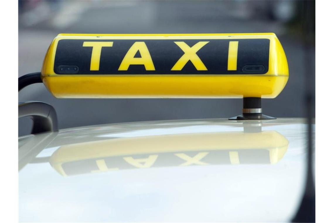 Mit der Reform sollen zugleich klassische Taxi-Anbieter geschützt werden. Foto: Stefan Sauer/dpa-Zentralbild/dpa